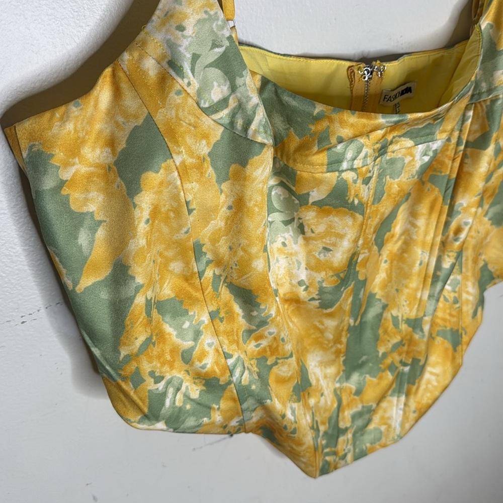 Fashion Nova Yellow and Green Floral Bustier Style Camisole Size 3XL - Picture 3 of 6